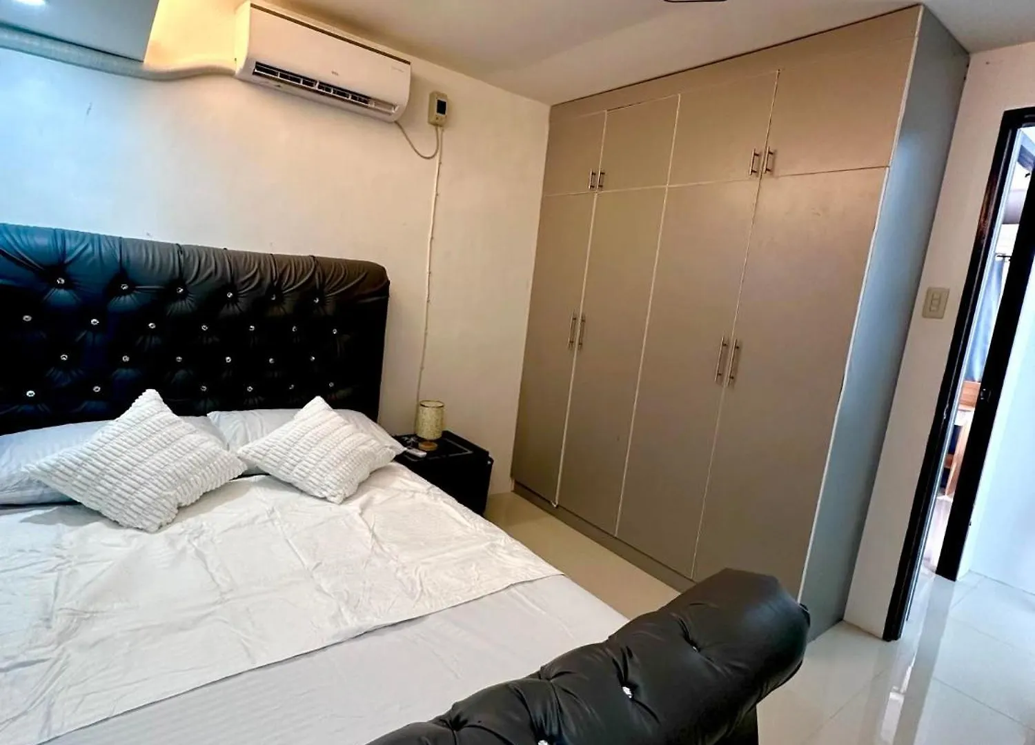 Ys Staycation Ángeles